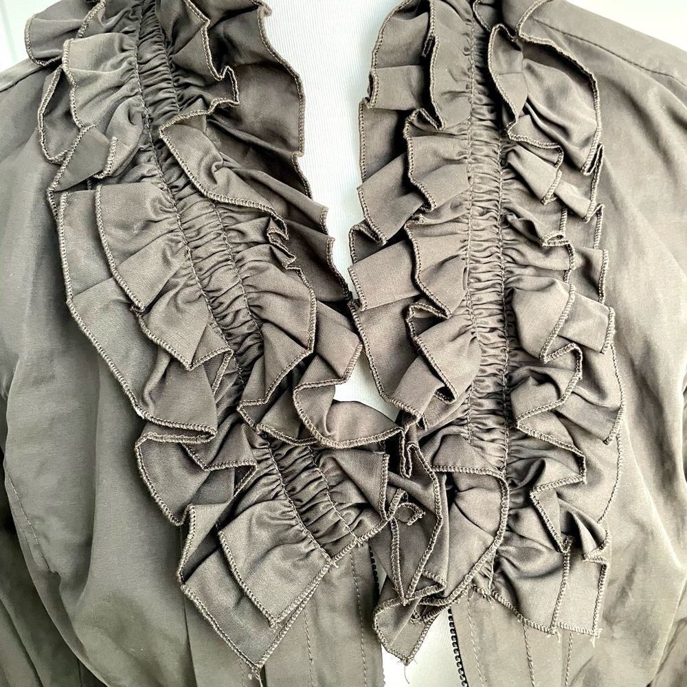 Due Per Due Brown Blazer with Ruffled Neckline and Fitted Silhouette Full Zip L - Picture 4 of 5